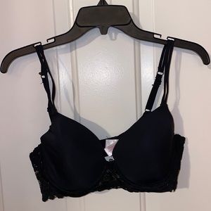 Black T-shirt Bra
